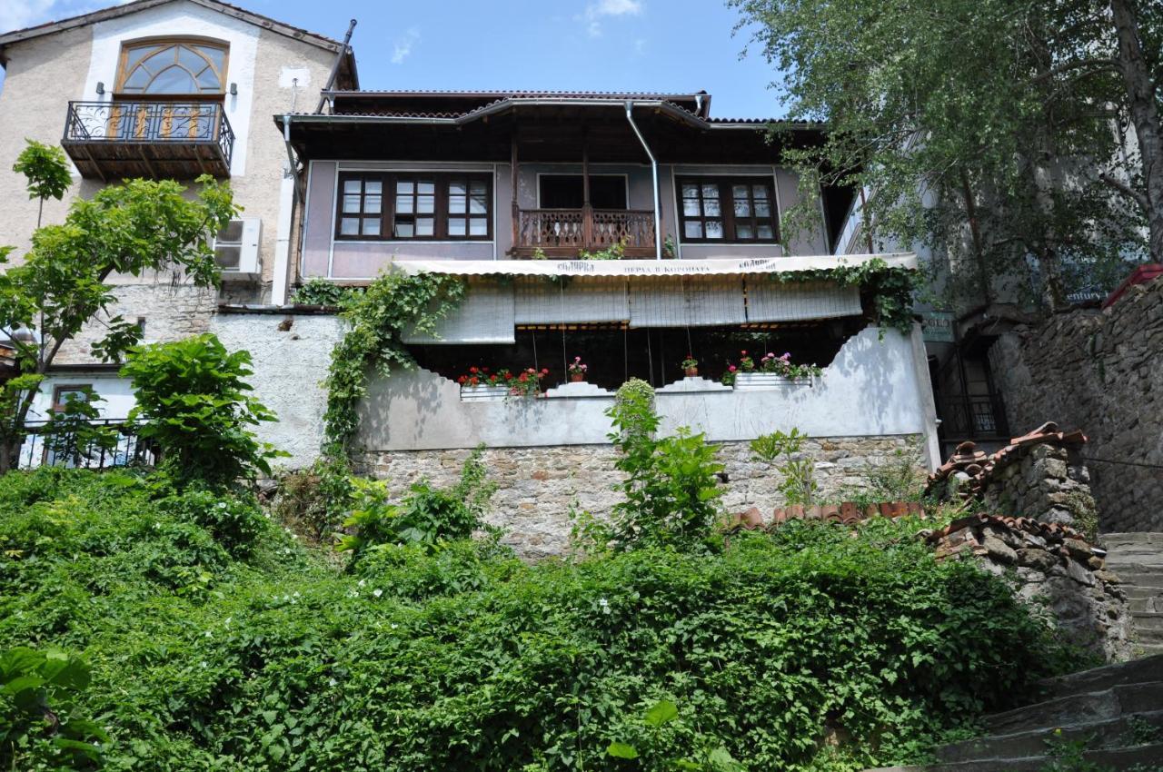 Architects House Vandrarhem Veliko Tărnovo Exteriör bild