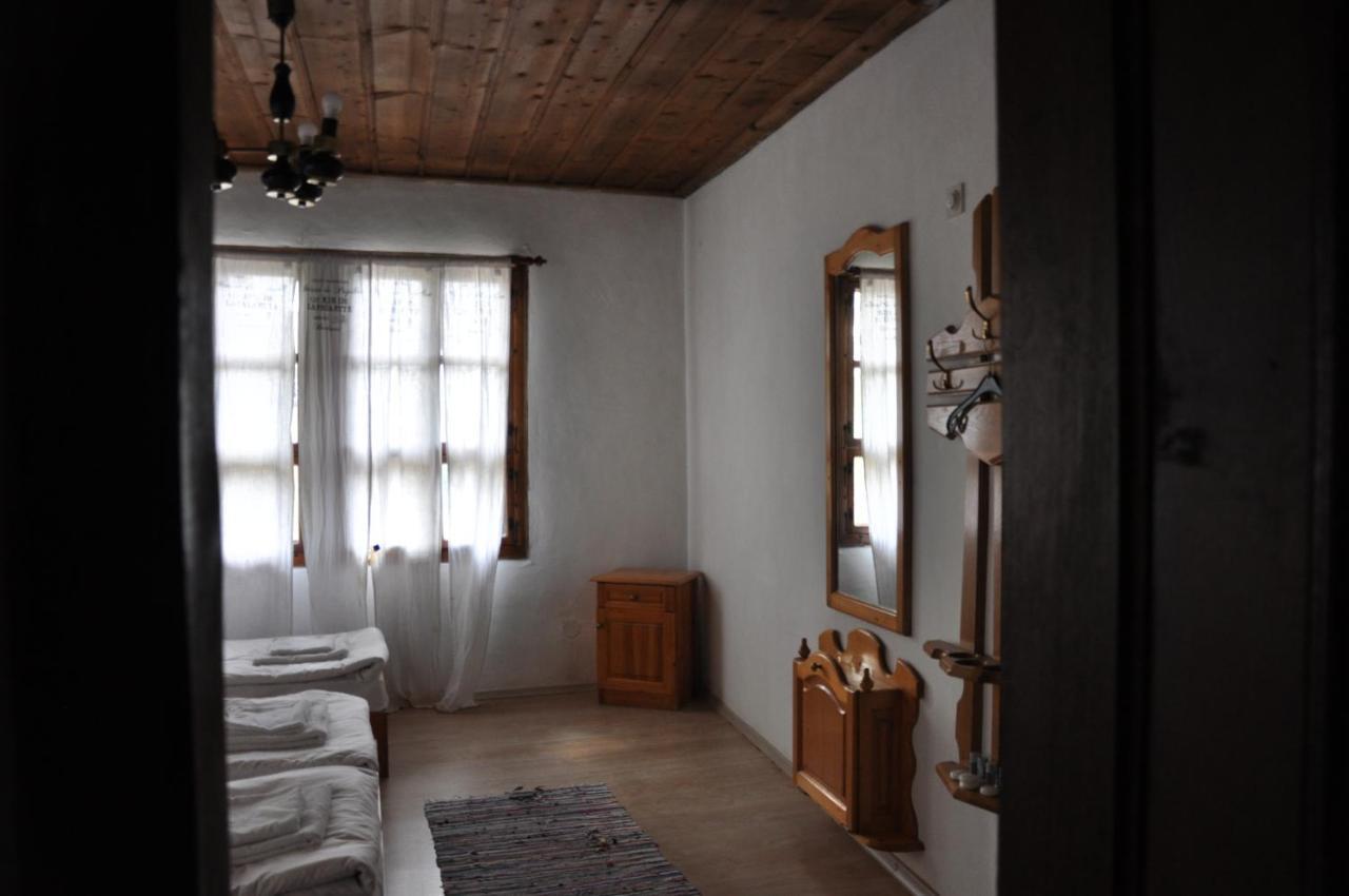 Architects House Vandrarhem Veliko Tărnovo Exteriör bild
